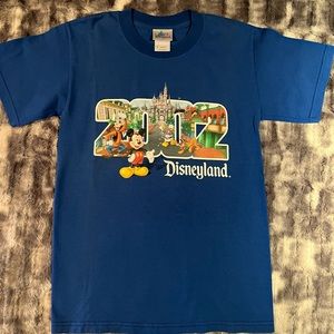 Vintage Disneyland Resort 2002 graphic t-shirt sz small